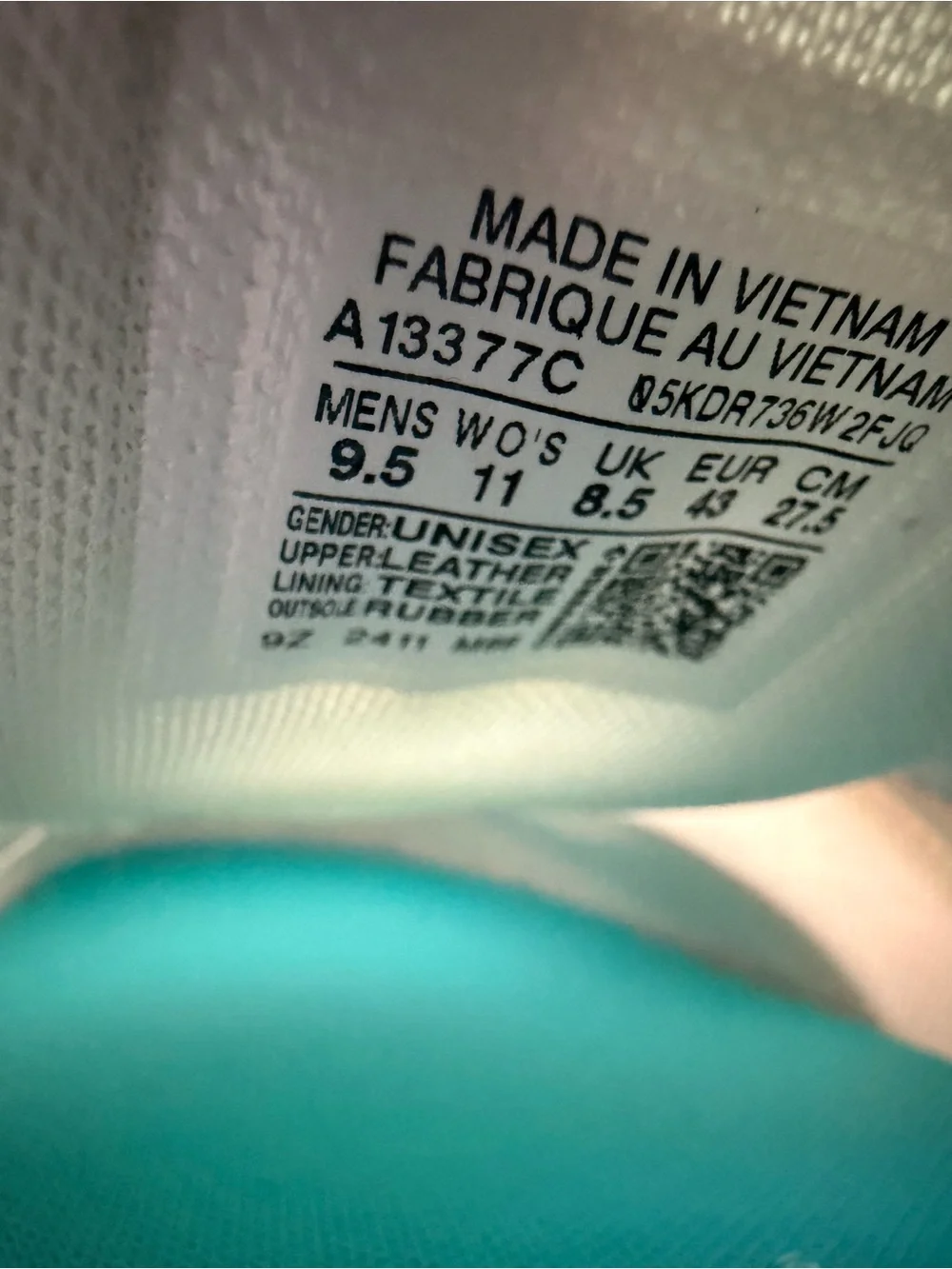 Converse White & Teal Low-Top Sneaker